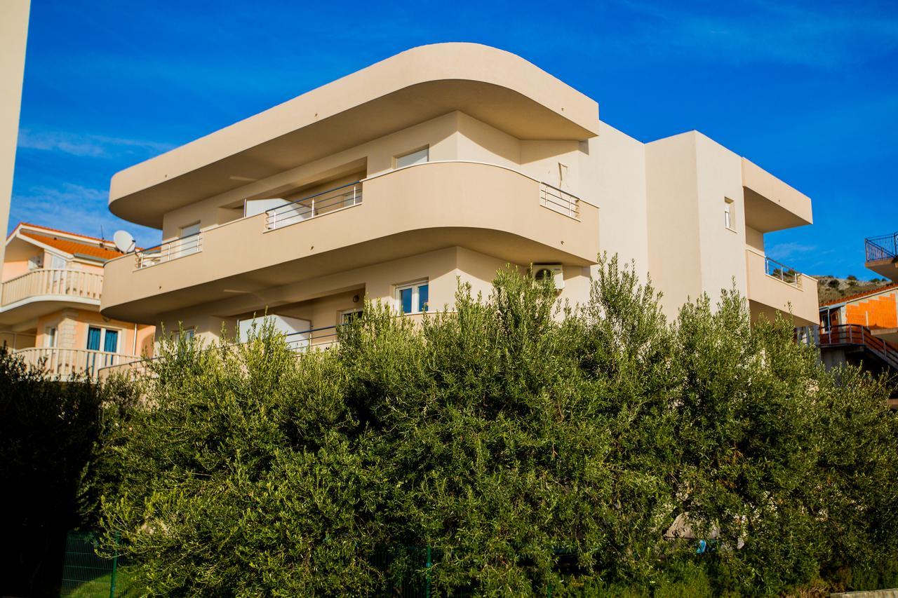 Maiv Residence - Family & Designer Suites Rogoznica  Buitenkant foto