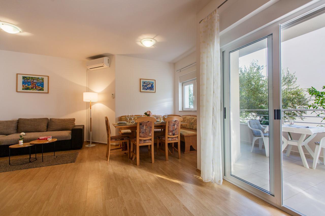 Maiv Residence - Family & Designer Suites Rogoznica  Buitenkant foto