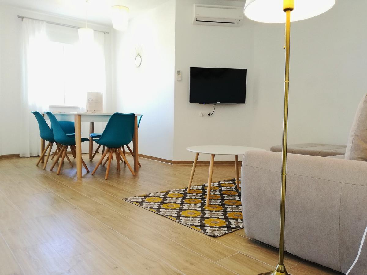 Maiv Residence - Family & Designer Suites Rogoznica  Buitenkant foto